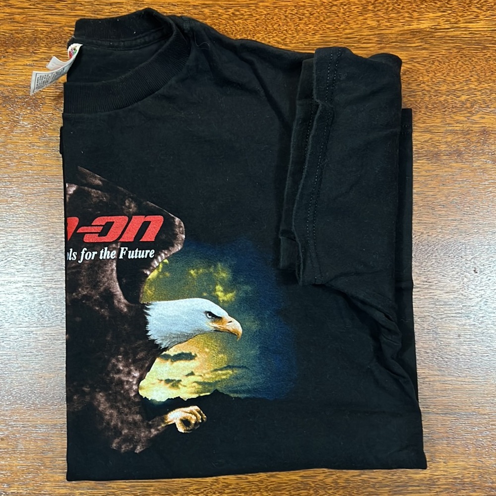 Mens medium snap on tee - Picture 3 of 3